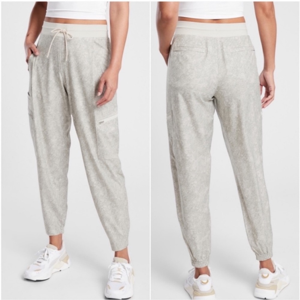 Athleta Venture Printed Pant Jogger Viper Snake Print